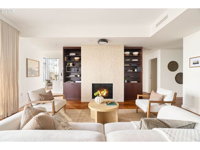 3570 S RIVER Pkwy 713, Portland, OR 97239