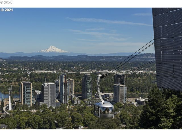 3570 S RIVER Pkwy 713, Portland, OR 97239