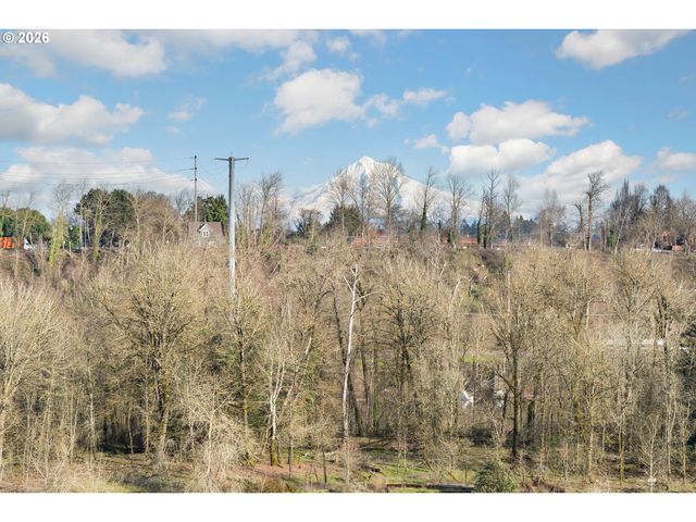 3570 S RIVER Pkwy 713, Portland, OR 97239