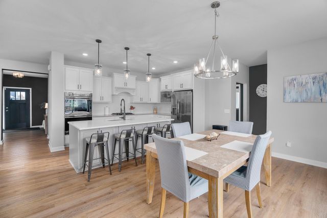 17850 Evershed Way, Lakeville, MN 55044