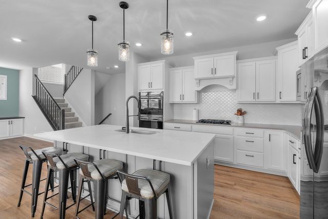 17850 Evershed Way, Lakeville, MN 55044