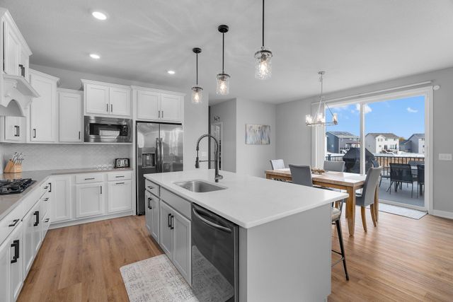 17850 Evershed Way, Lakeville, MN 55044