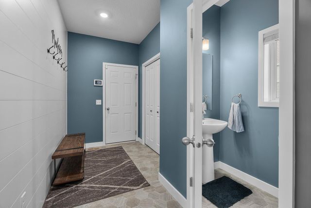 17850 Evershed Way, Lakeville, MN 55044