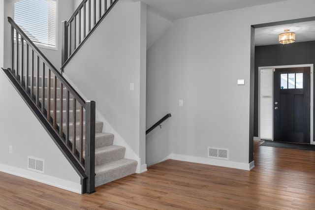 17850 Evershed Way, Lakeville, MN 55044