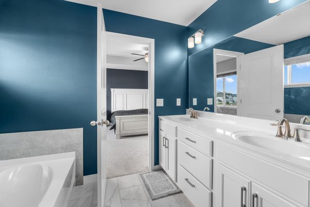 17850 Evershed Way, Lakeville, MN 55044