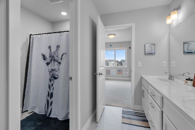 17850 Evershed Way, Lakeville, MN 55044