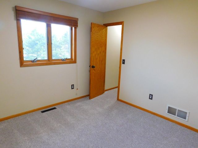 486 193rd Lane NE, Cedar, MN 55011
