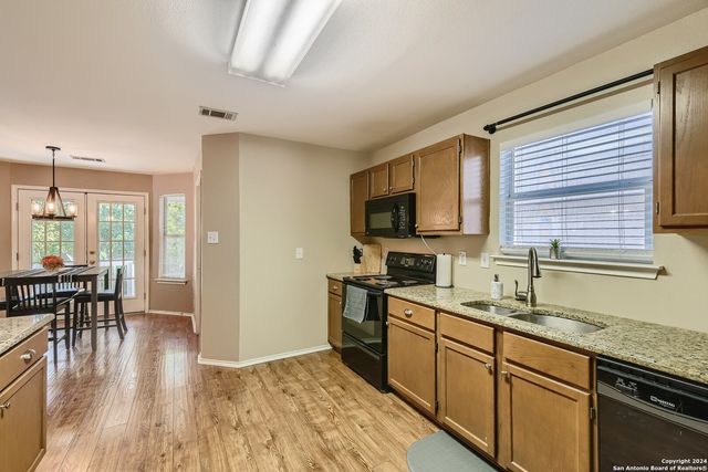 10430 TIGER FLD, San Antonio, TX 78251