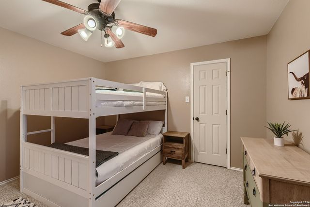 10430 TIGER FLD, San Antonio, TX 78251