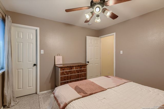 10430 TIGER FLD, San Antonio, TX 78251