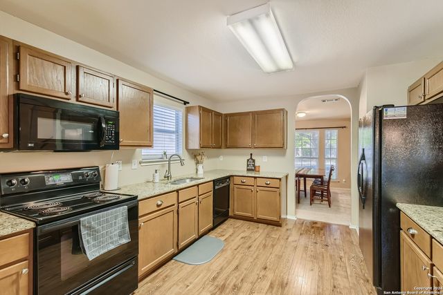 10430 TIGER FLD, San Antonio, TX 78251