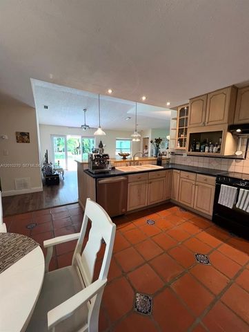 14740 SW 159th St, Miami, FL 33187