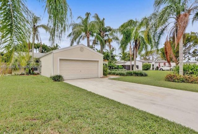 14740 SW 159th St, Miami, FL 33187