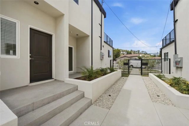 24224 Ocean Avenue, Torrance, CA 90505