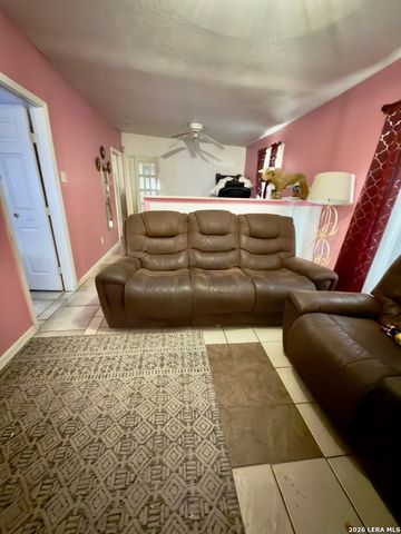 940 W ASHBY PL, San Antonio, TX 78212