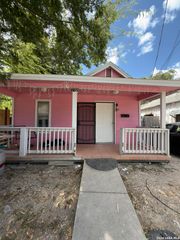 940 W ASHBY PL, San Antonio, TX 78212