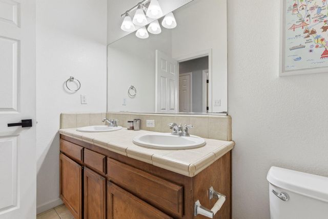 1109 W Cinnamon Avenue, Hanford, CA 93230