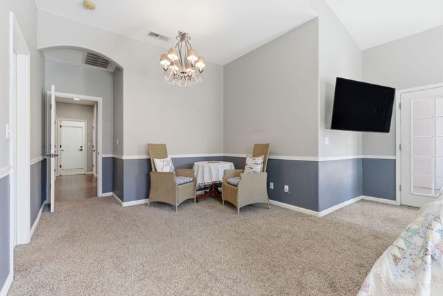 1109 W Cinnamon Avenue, Hanford, CA 93230