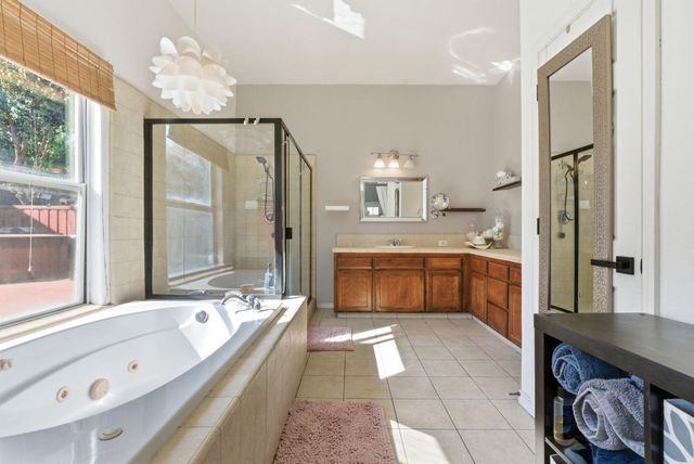 1109 W Cinnamon Avenue, Hanford, CA 93230