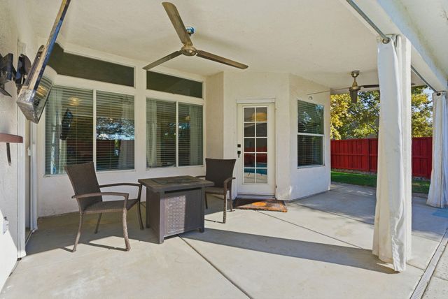 1109 W Cinnamon Avenue, Hanford, CA 93230