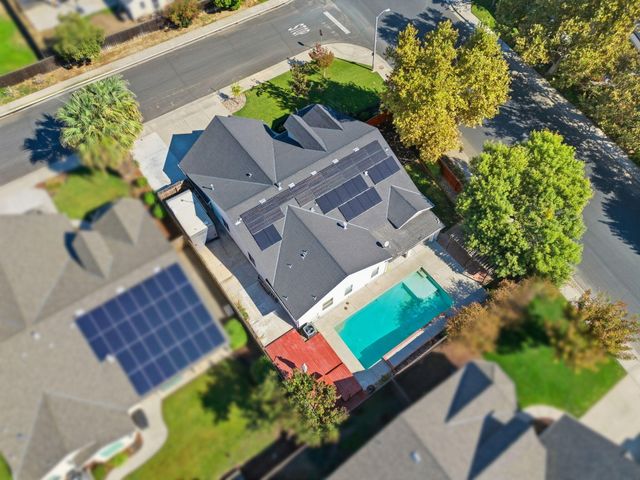 1109 W Cinnamon Avenue, Hanford, CA 93230