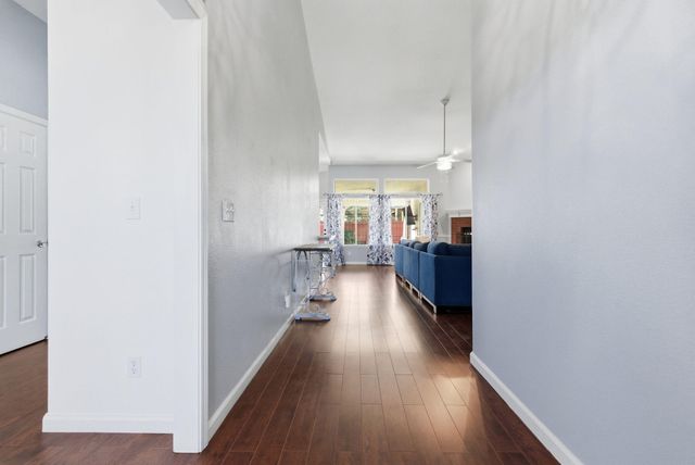 1109 W Cinnamon Avenue, Hanford, CA 93230