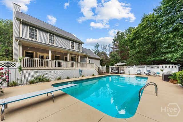 17 Pineforest Drive, Winterville, GA 30683