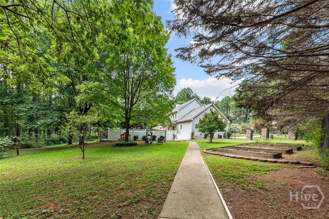 17 Pineforest Drive, Winterville, GA 30683