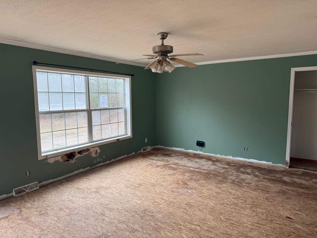 8211 W Moorestown Road, Manton, MI 49663