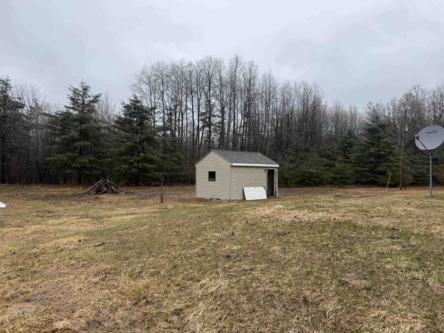 8211 W Moorestown Road, Manton, MI 49663