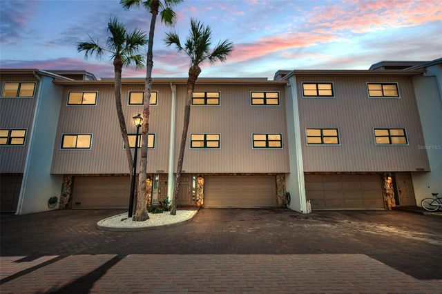 12334 CAPRI CIRCLE N, Treasure Island, FL 33706