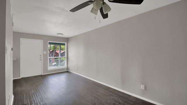 4406 Avenue C Ave 205, Austin, TX 78751