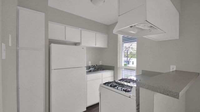 4406 Avenue C Ave 205, Austin, TX 78751