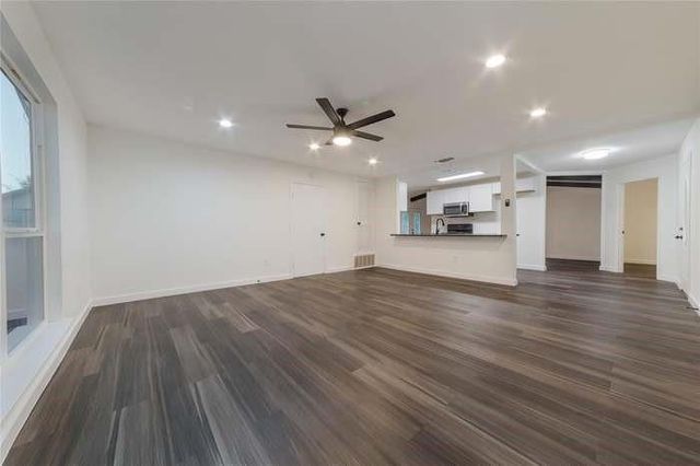 5535 Pine PL, Austin, TX 78744