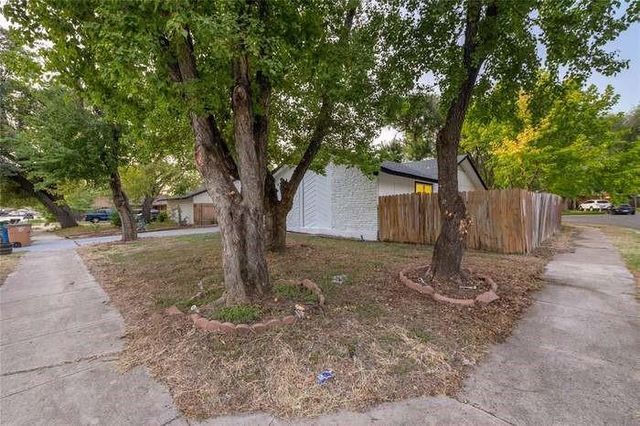 5535 Pine PL, Austin, TX 78744