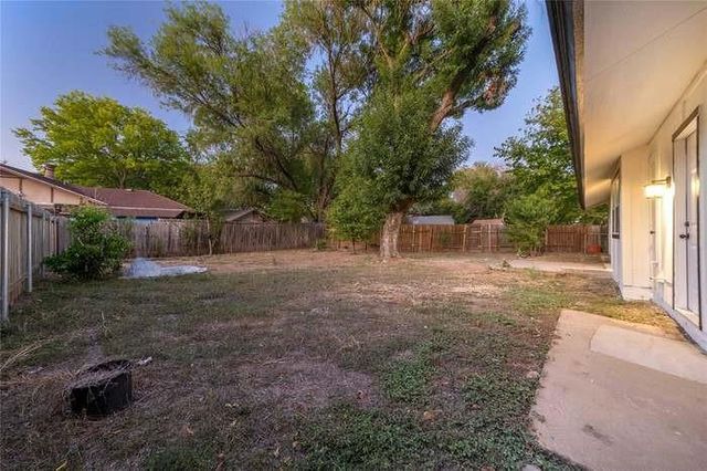 5535 Pine PL, Austin, TX 78744