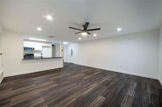 5535 Pine PL, Austin, TX 78744