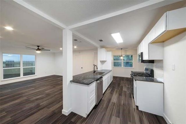 5535 Pine PL, Austin, TX 78744