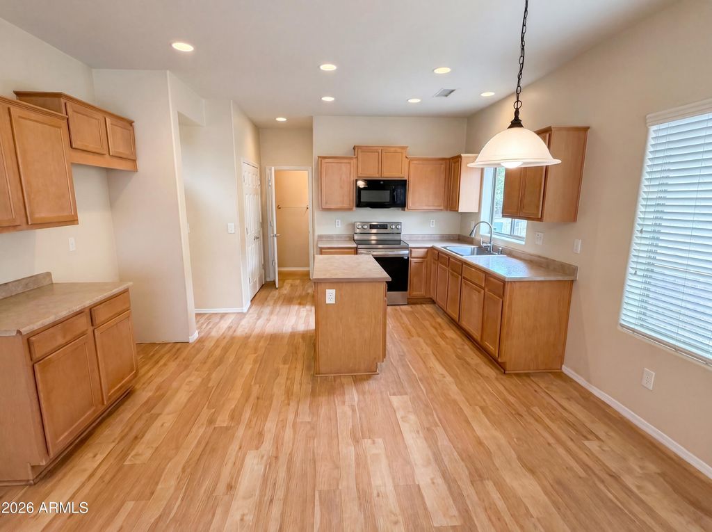20504 N 261ST Avenue, Buckeye, AZ 85396 — photo 2