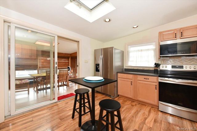 90 4th Avenue, East Rockaway, NY 11518