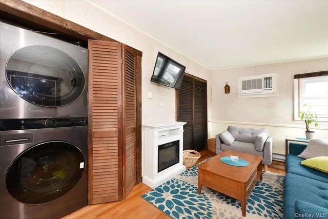 90 4th Avenue, East Rockaway, NY 11518