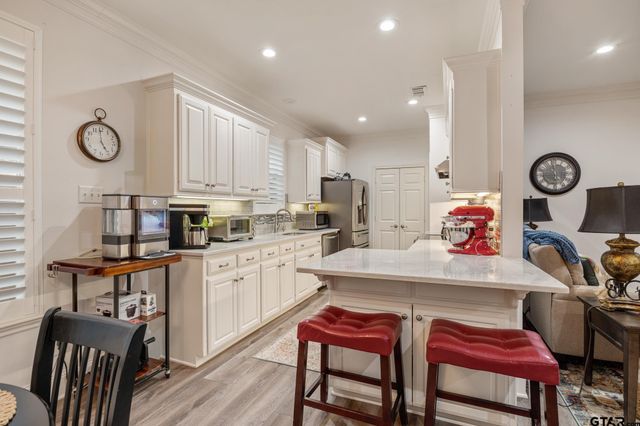 1915 Hollyglen, Tyler, TX 75703