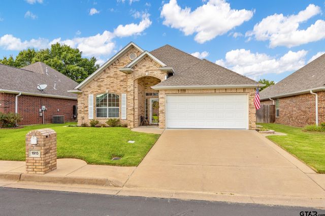 1915 Hollyglen, Tyler, TX 75703