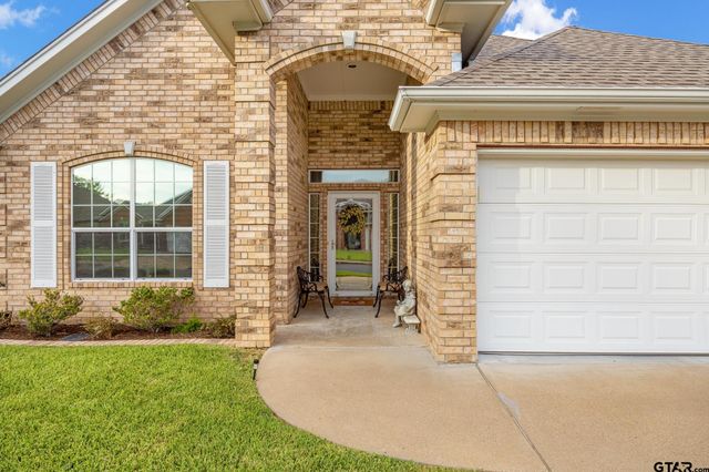 1915 Hollyglen, Tyler, TX 75703