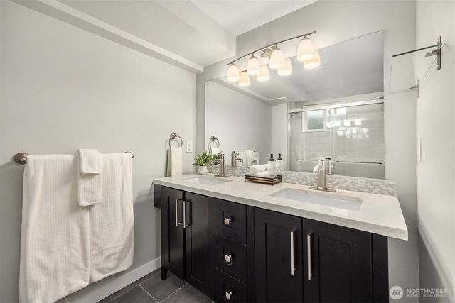 811 Grant Avenue S, Renton, WA 98057
