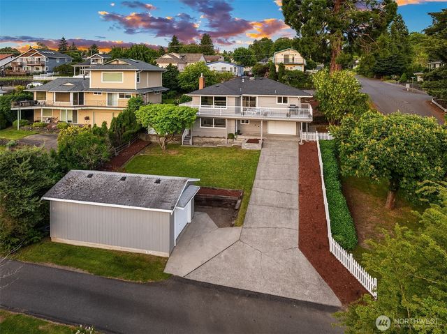 811 Grant Avenue S, Renton, WA 98057
