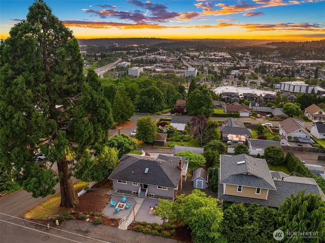 811 Grant Avenue S, Renton, WA 98057