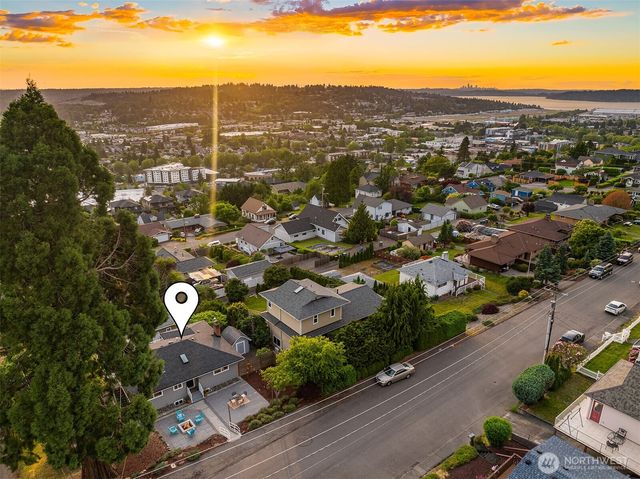 811 Grant Avenue S, Renton, WA 98057