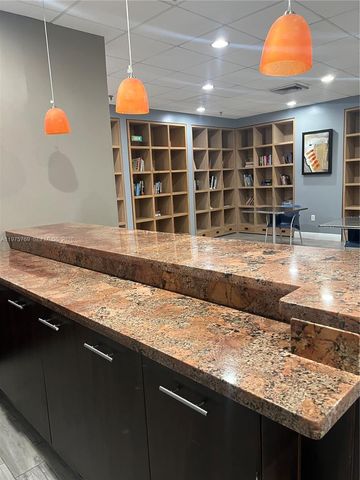 850 N Miami Ave W-1808, Miami, FL 33136