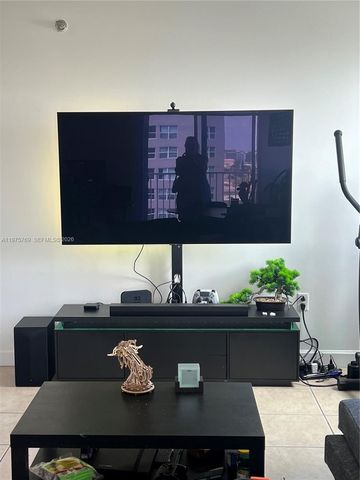 850 N Miami Ave W-1808, Miami, FL 33136